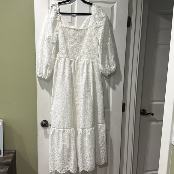 Beautiful Maxi Dress - Picture 7 of 12